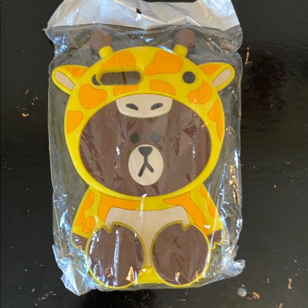 One rubber giraffe bear iPhone 8 Plus case